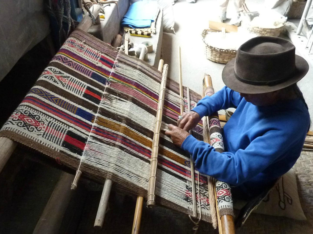 Tahuantinsuyo Weaving Workshop-奥塔瓦洛必去景点