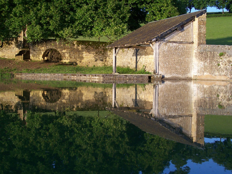 Saint-Martin-du-Puy旅游攻略图片