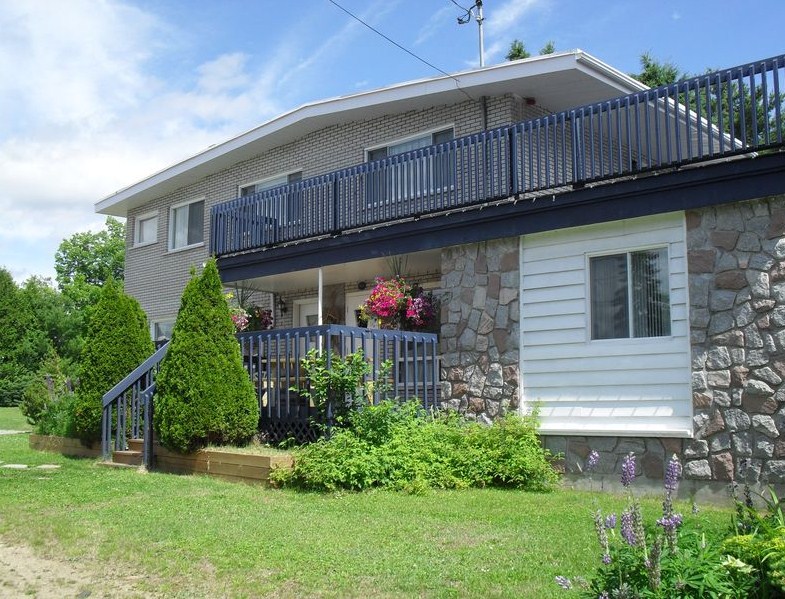 Auberge du Lac Archambault-官方