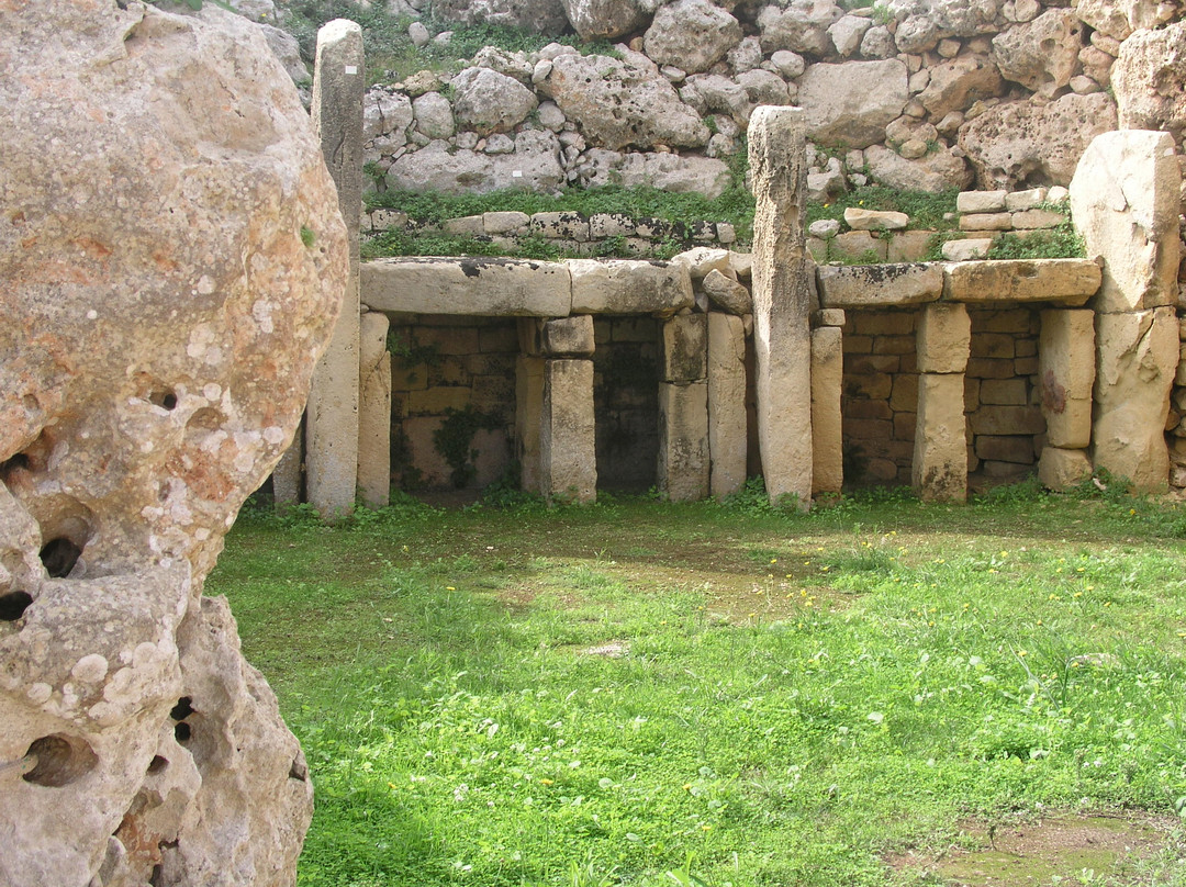 Ggantija Archaeological Park景点图片