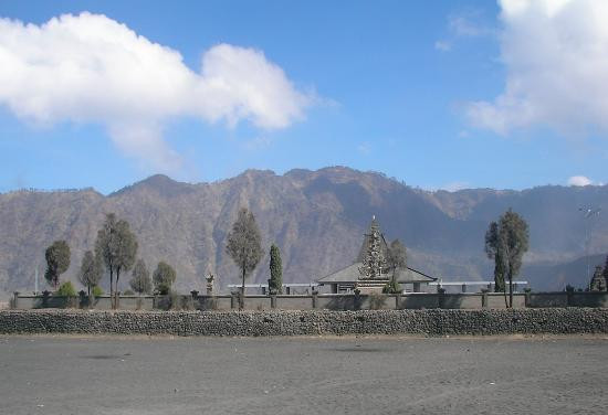 布罗莫火山-婆罗摩腾格里国家公园必去景点