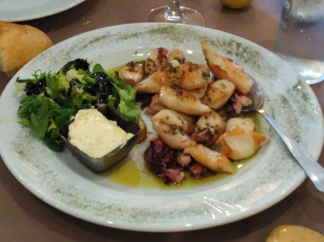 纳瓦塞拉达山口餐馆和美食-Bar-Restaurante-Asador-Espinosa