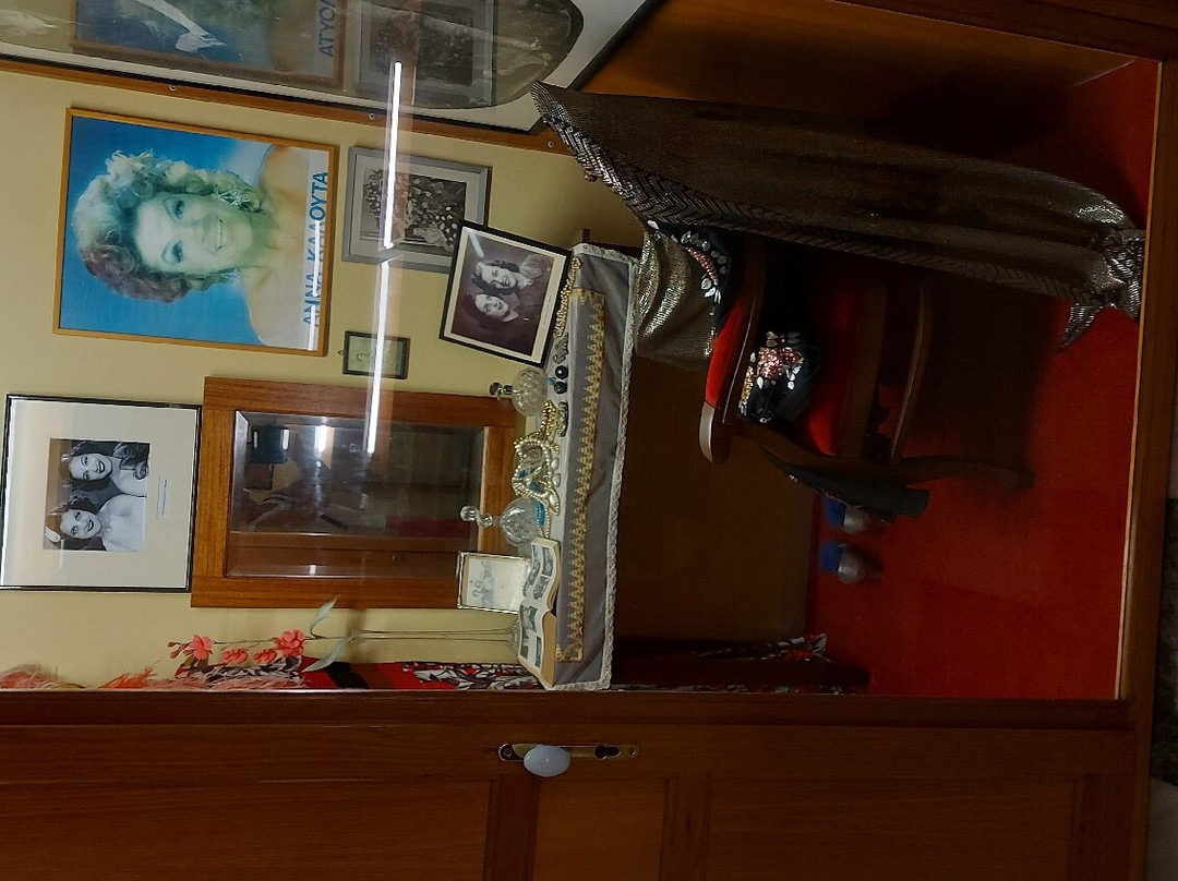 Theatro Apollon-埃尔穆波利必去景点