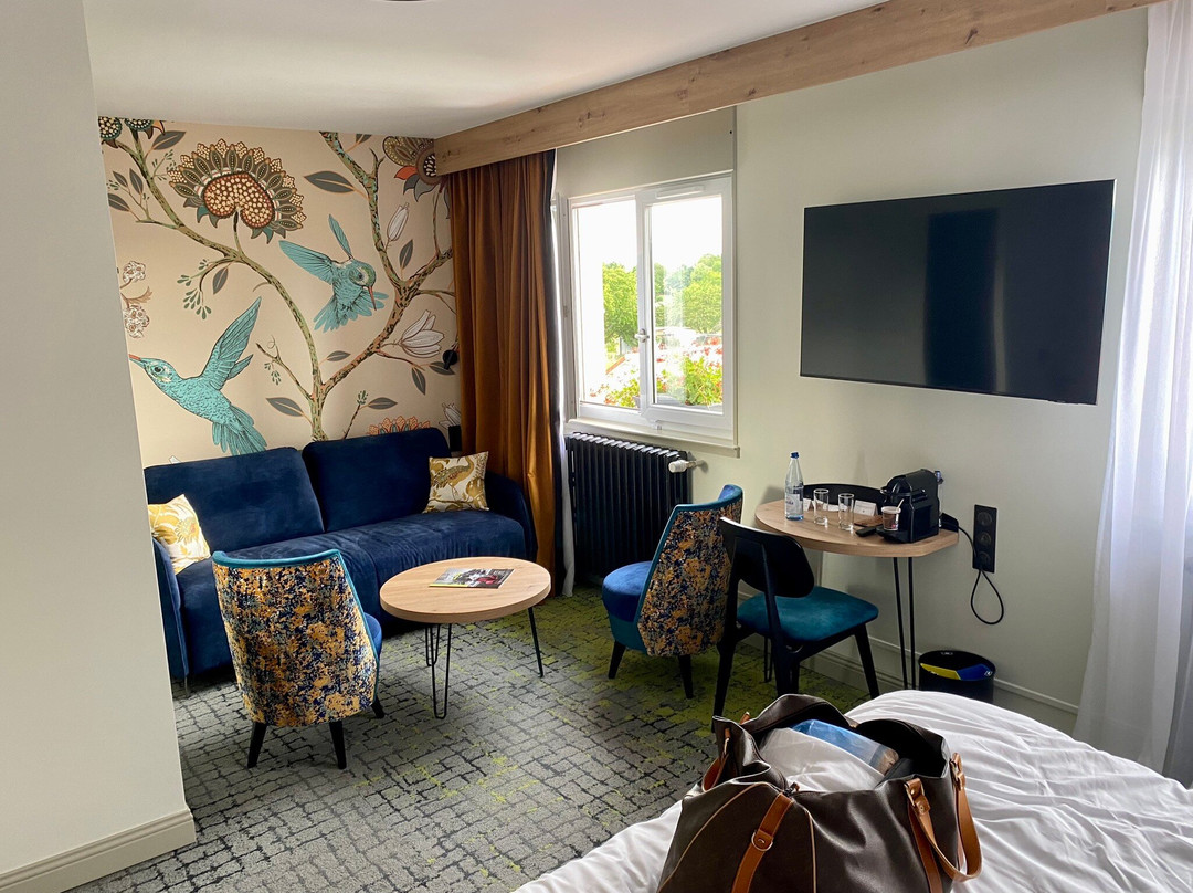 Logis Hôtel le Cheval Blanc主图