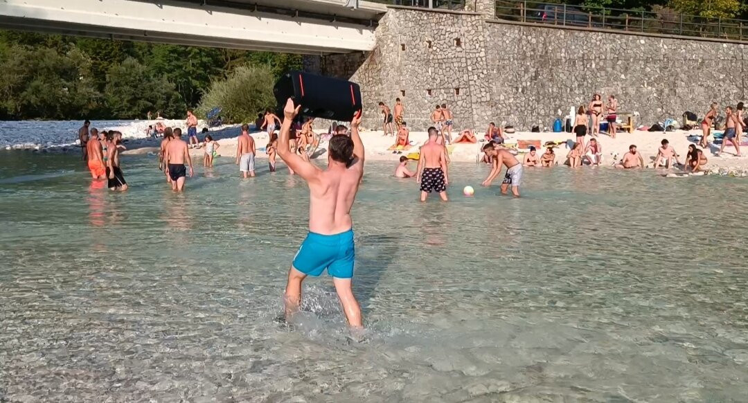 Povici beach景点图片