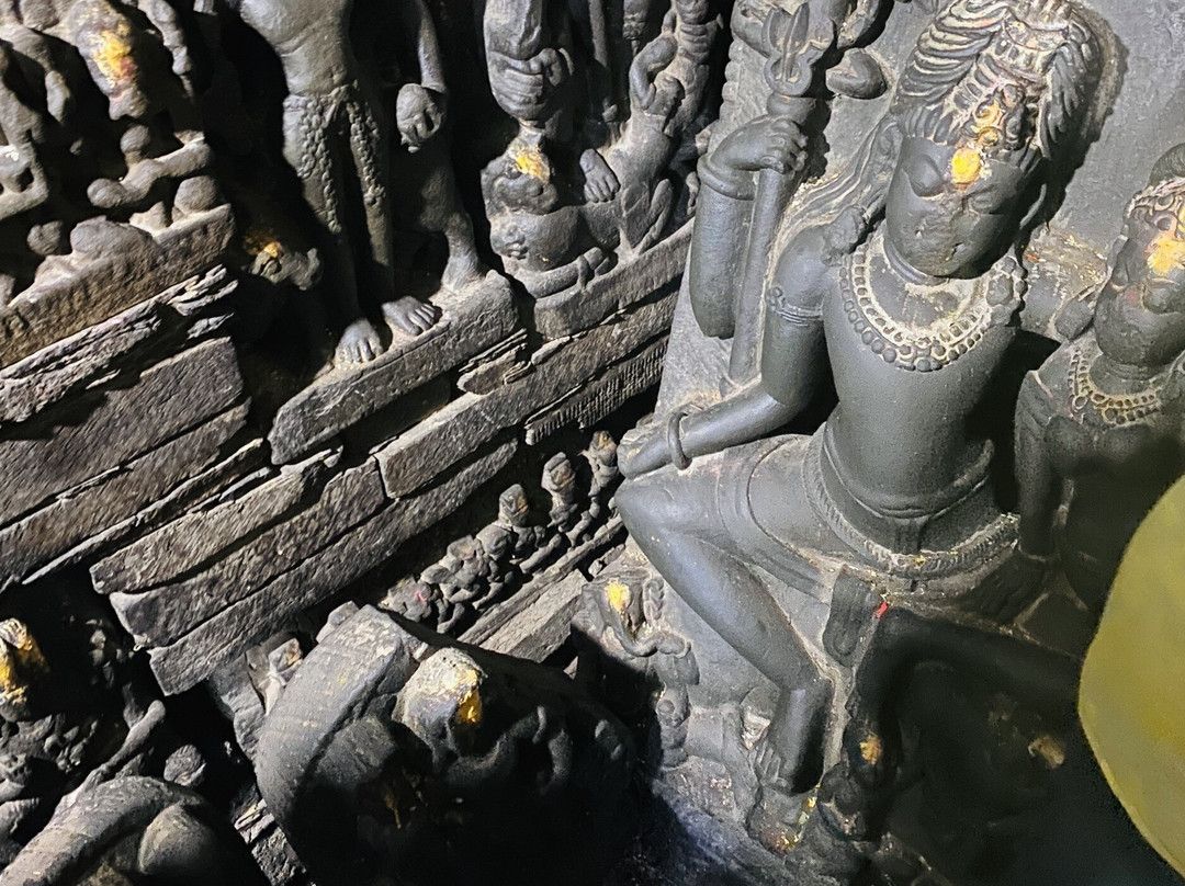 Lakha Mandal Temple景点图片