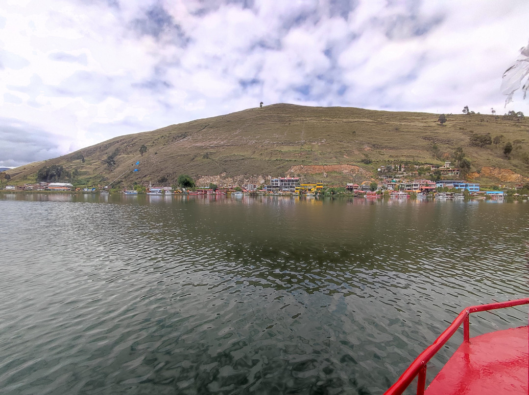 Laguna de Paca-豪哈必去景点