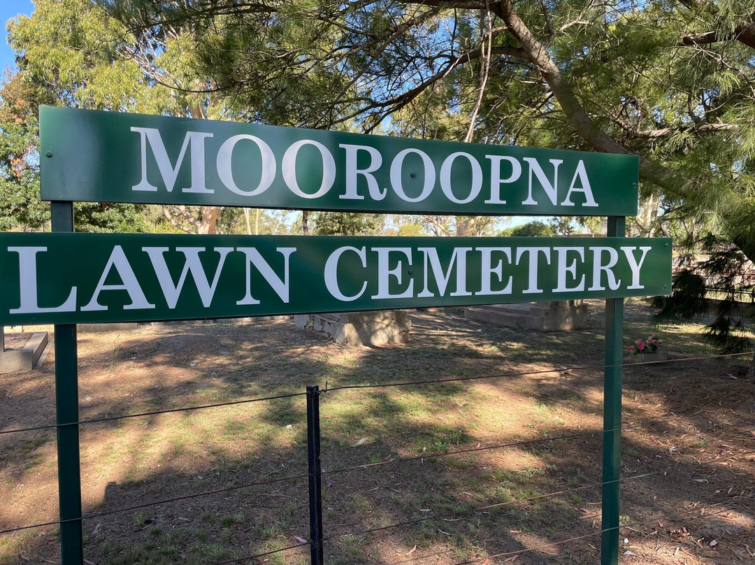 Mooroopna Cemetery景点图片