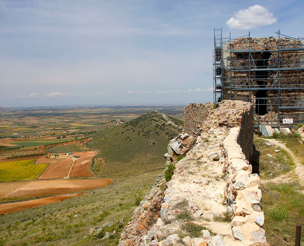 Castillo de Peñas Negras-Mora必去景点