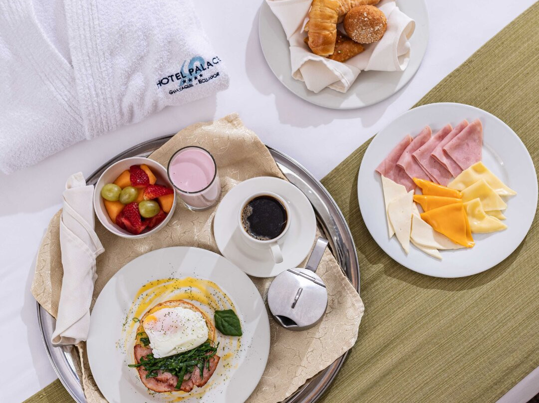 瓜亚基尔宫酒店主图