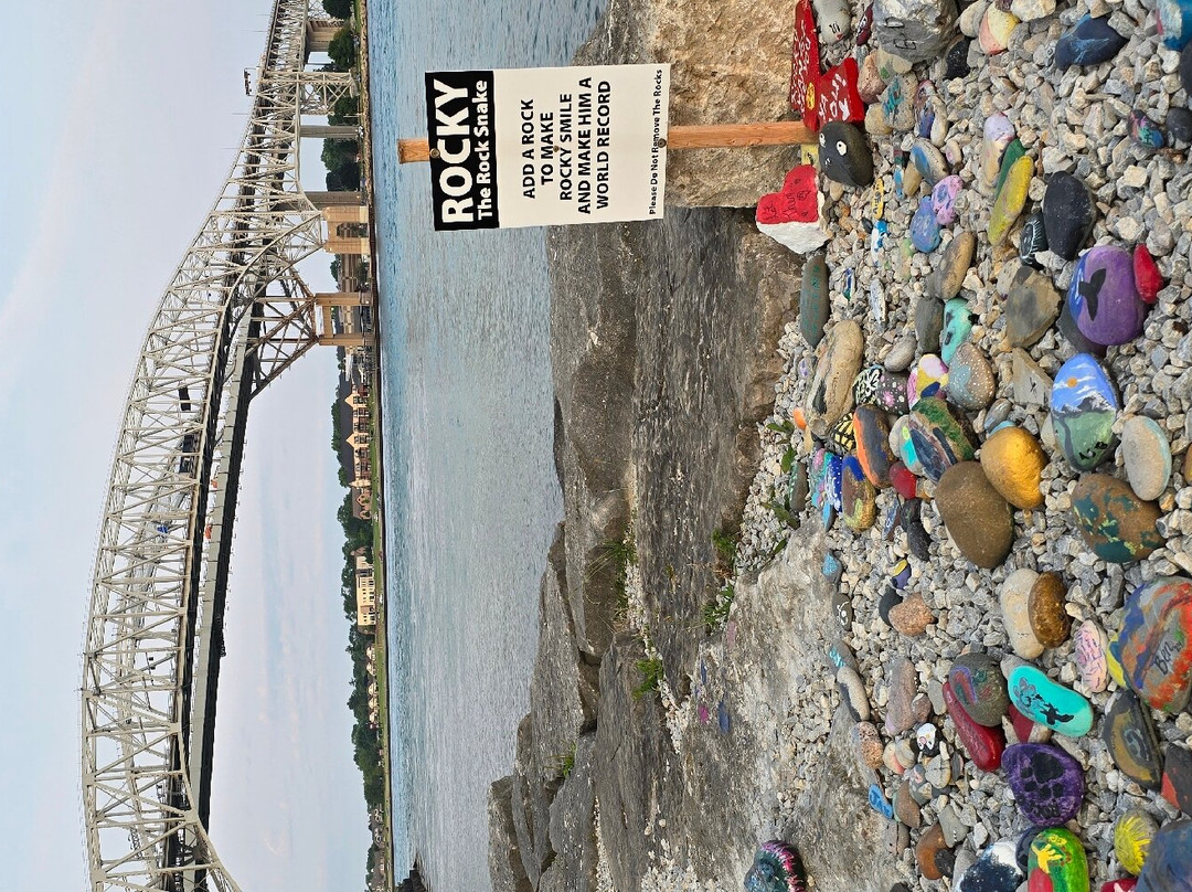 Waterfront Park-Point Edward必去景点