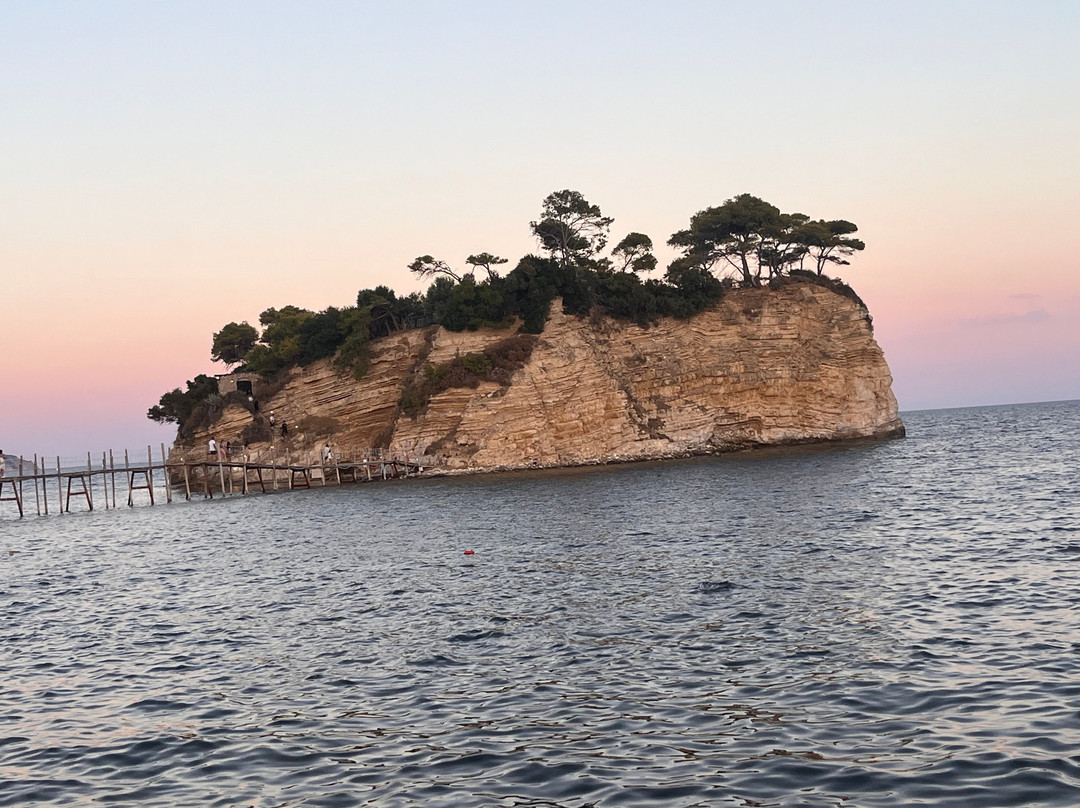 Aghios Sostis Beach景点图片