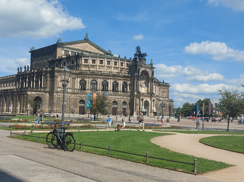 Erlebnistouren Dresden Renger-德累斯顿必去景点