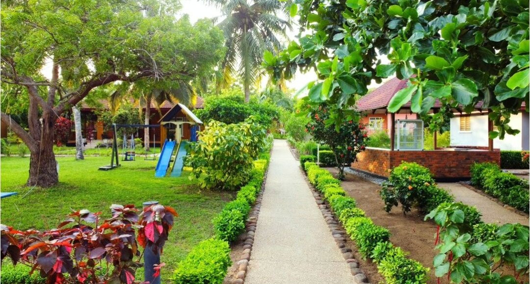 Charlestina Beach Resort主图