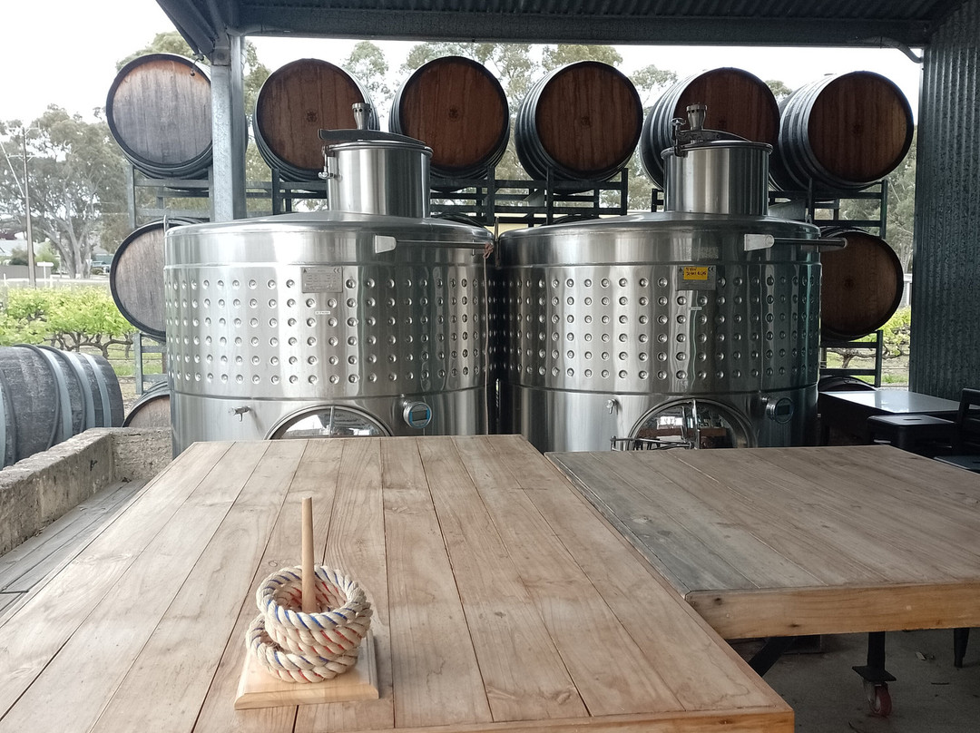 Nick Haselgrove Wines景点图片