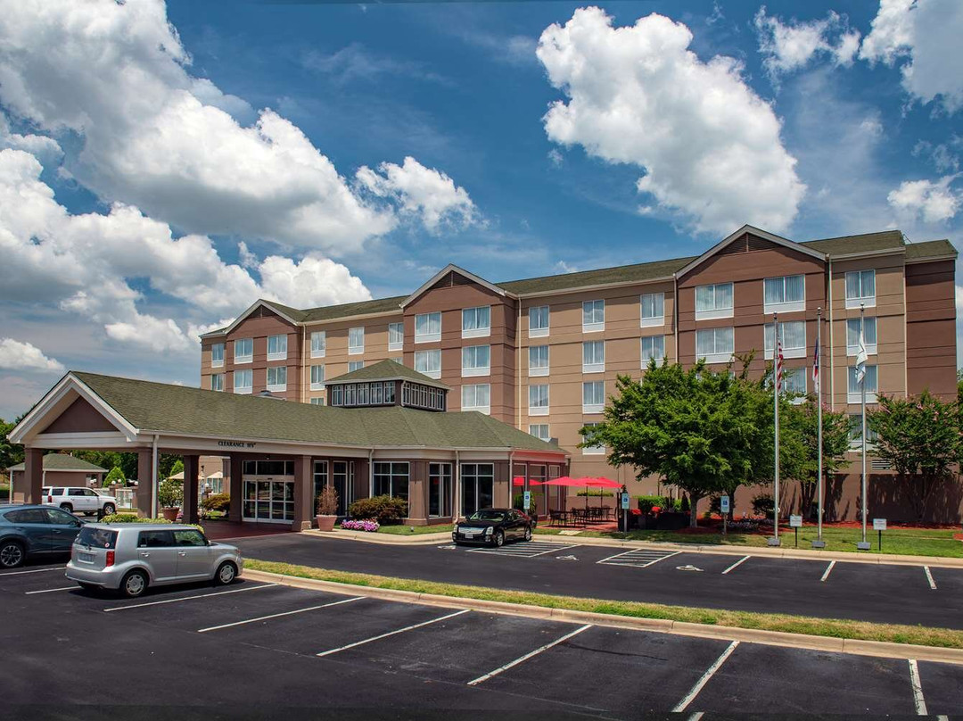 派恩维尔酒店住宿-夏洛特派恩维尔希尔顿花园旅馆