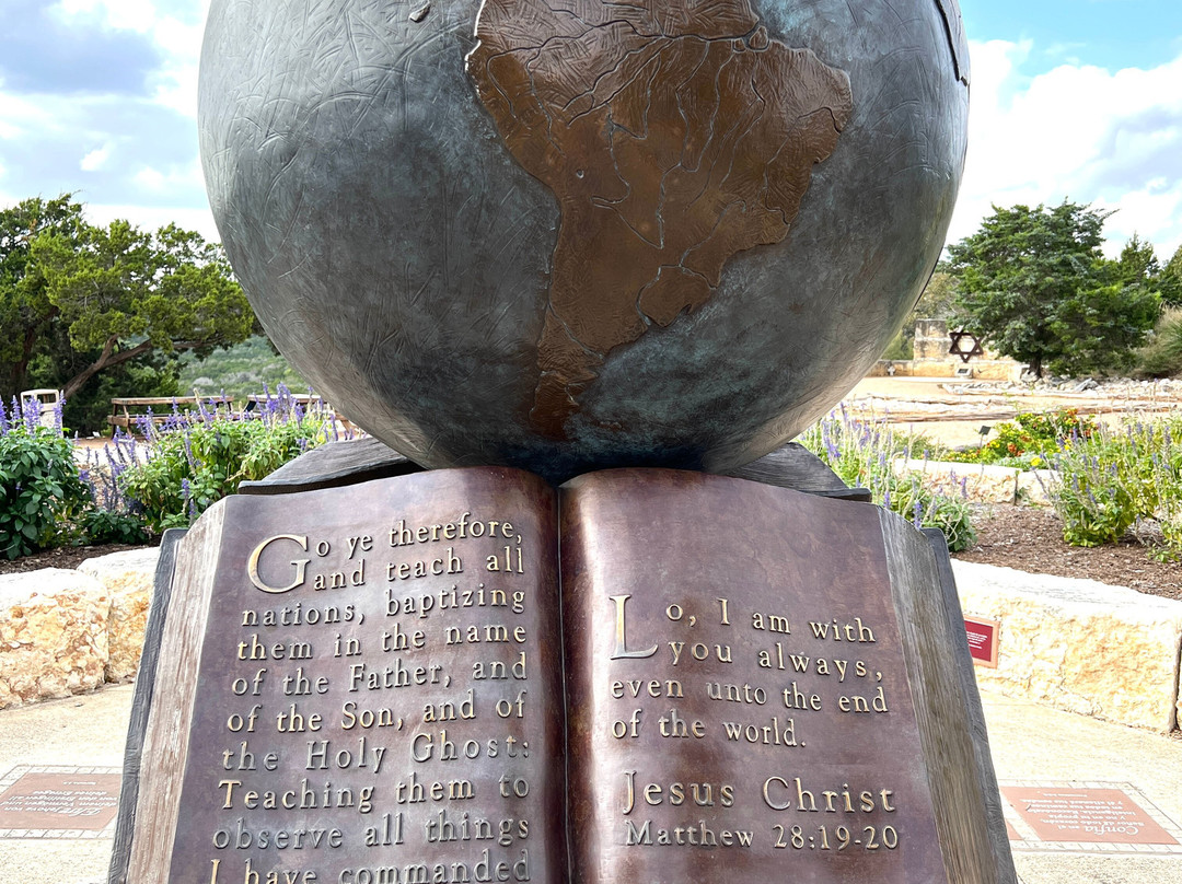The Coming King Sculpture Prayer Gardens-克尔维尔必去景点