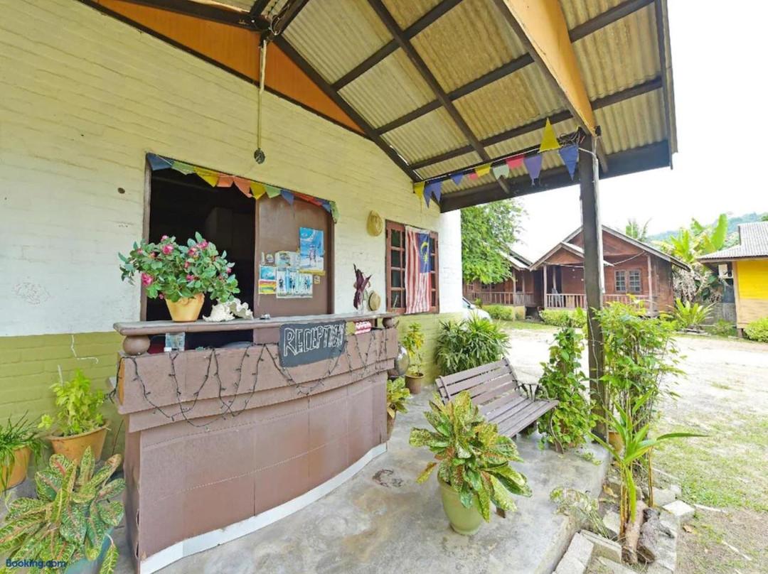 ZEN Rooms Pelangi Beach Resort