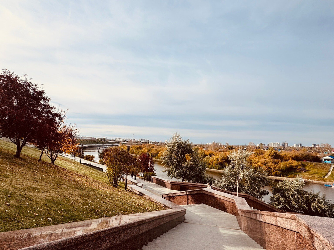 Embankment of Tura River-秋明必去景点