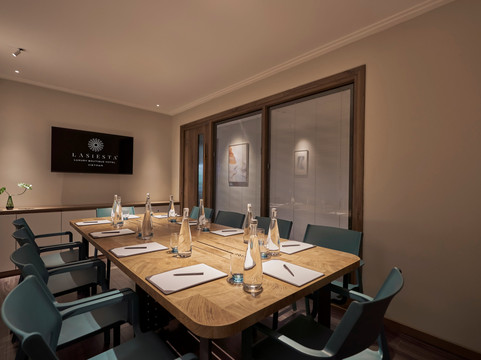 拉西耶斯塔高级西贡中心酒店主图