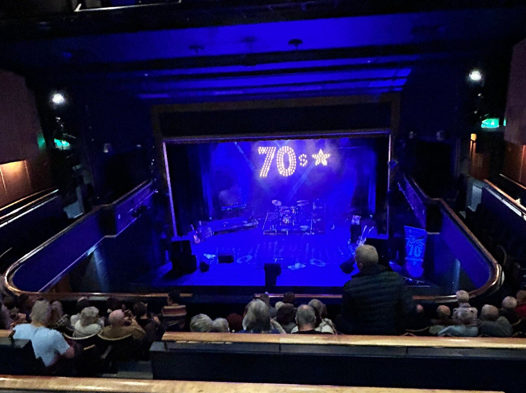 Queen's Theatre-巴恩斯特珀尔必去景点