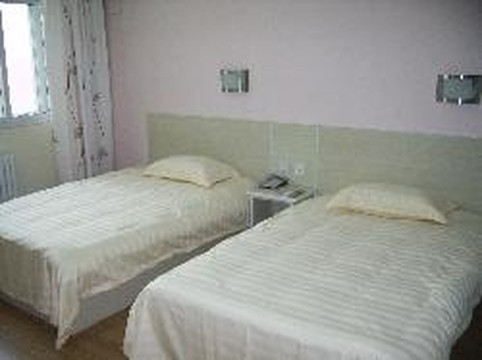 石榴酒店（盐山县银河大街阜德医院店）