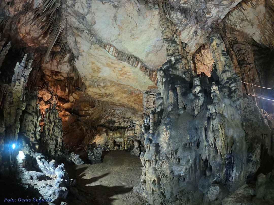 Spilja Vranjaca景点图片