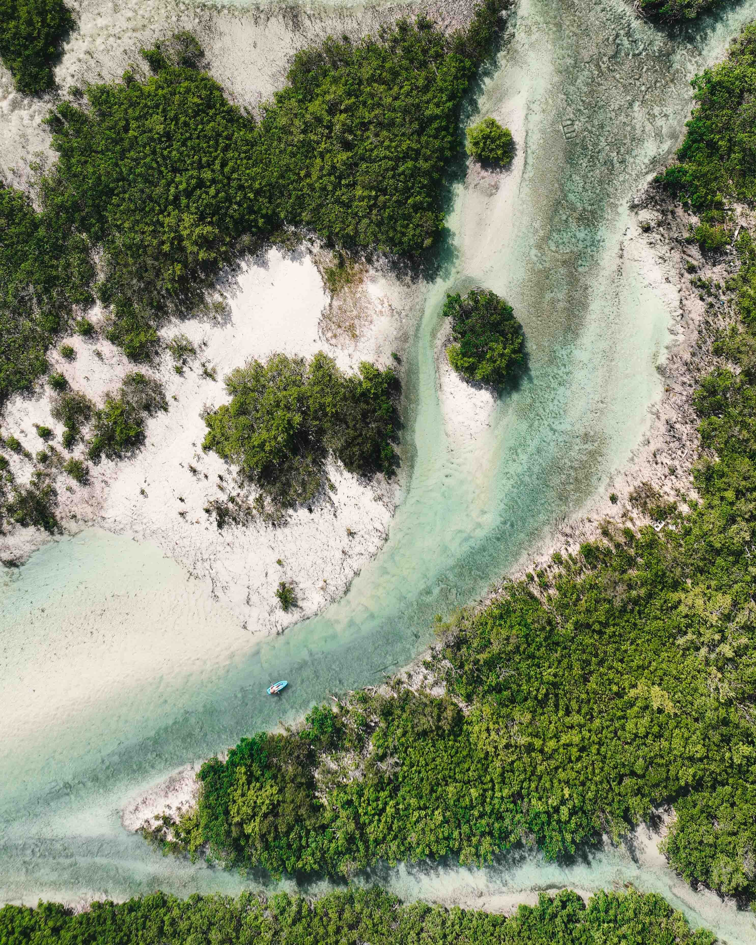 Small Hope Bay Lodge-泳池