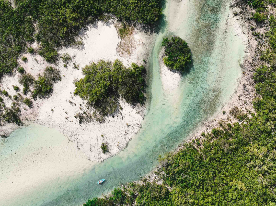 Small Hope Bay Lodge主图