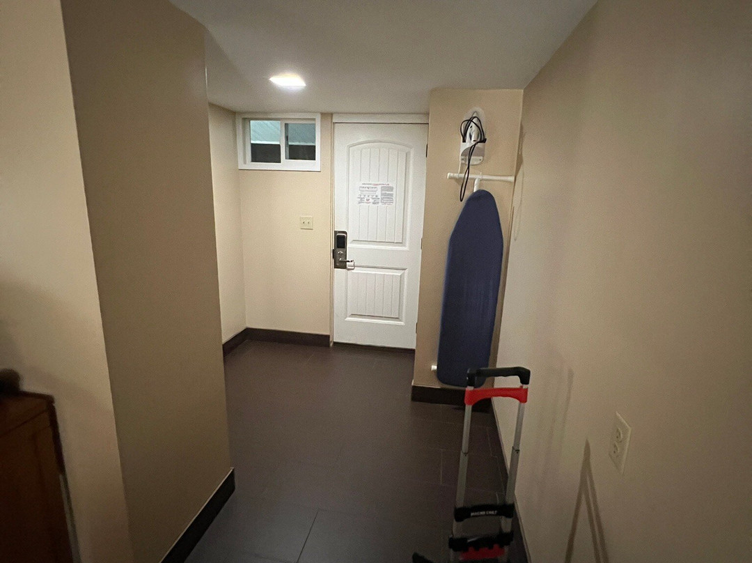 The Putney Inn主图