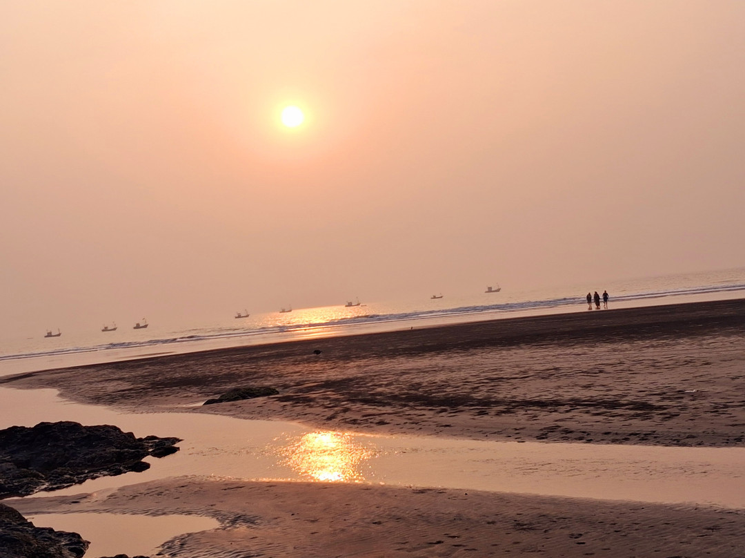 Tamastirth Beach景点图片