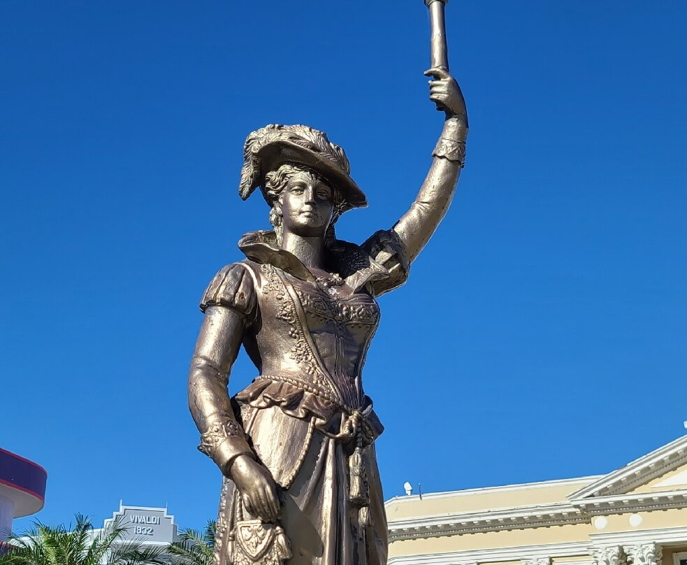 Plaza Almirante Cristóbal Colón景点图片