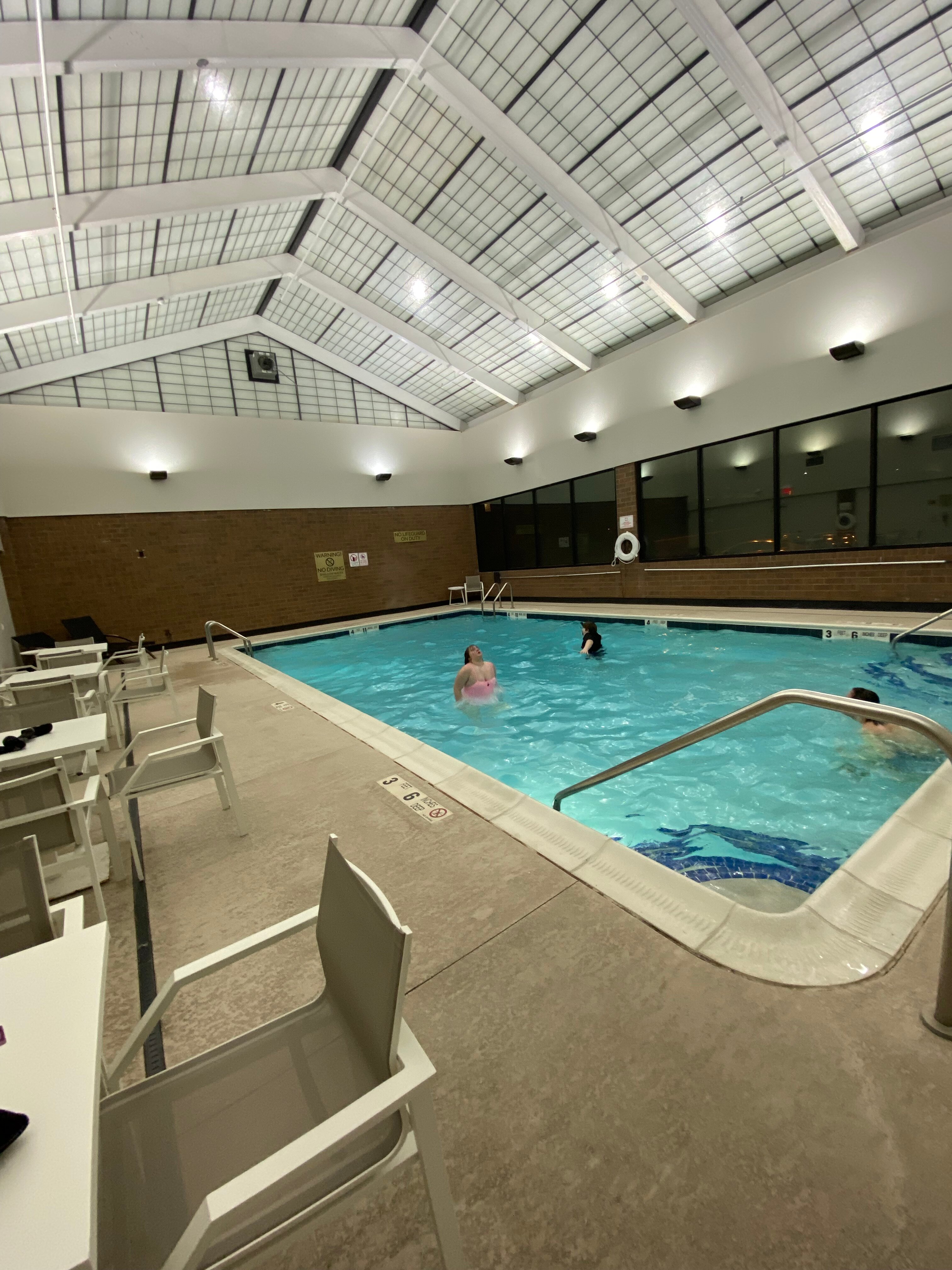 DoubleTree by Hilton Jamestown-泳池