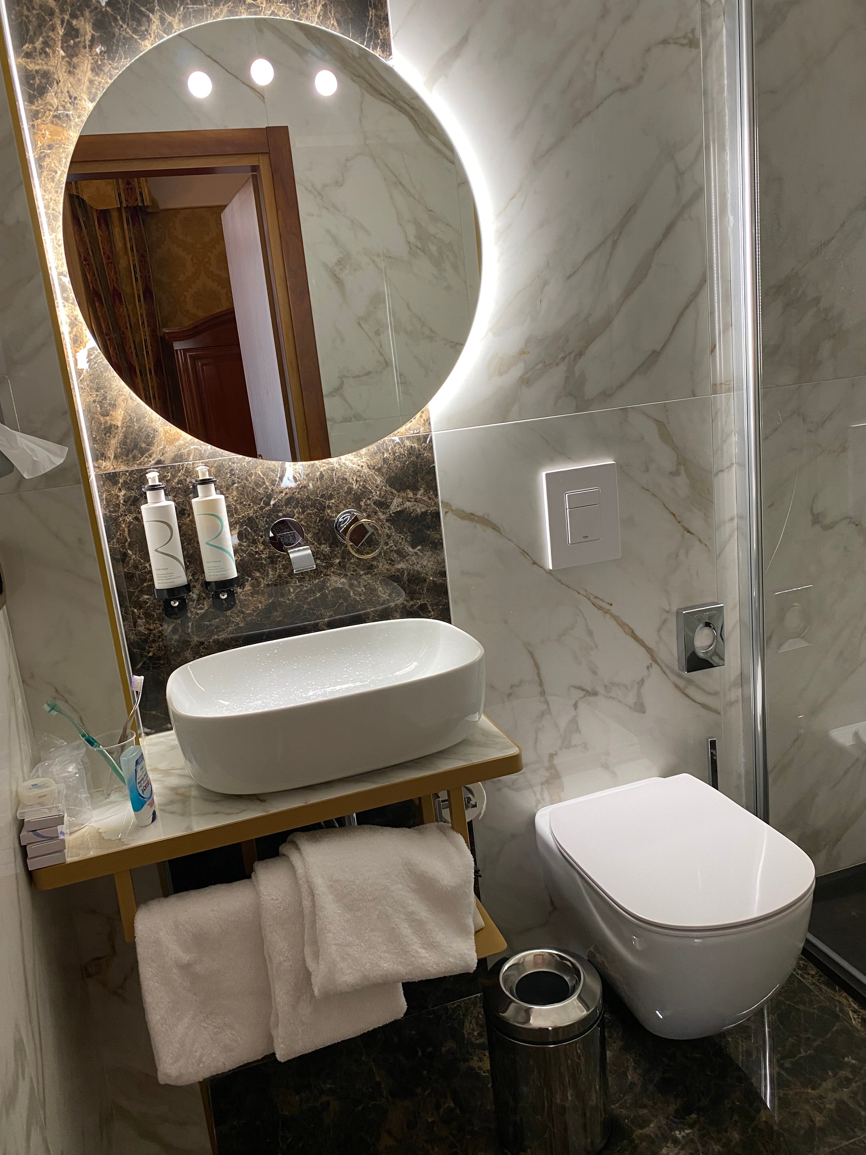 拉斐尔酒店-浴室