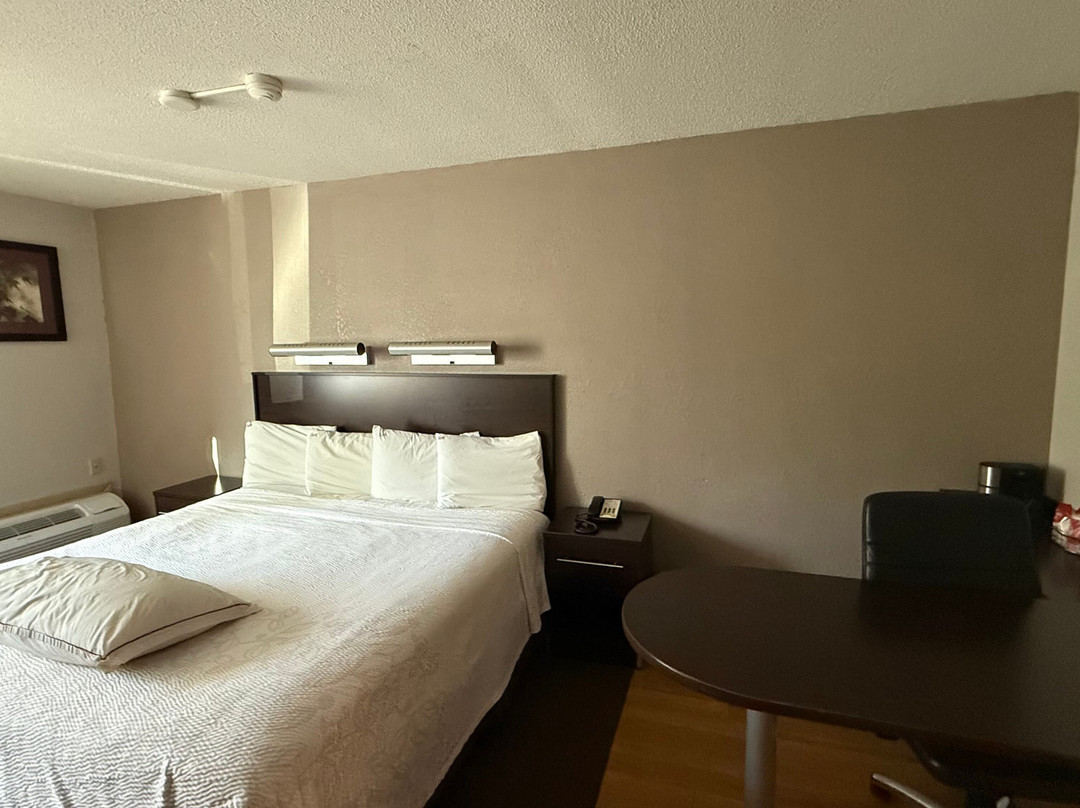 南迪尔菲尔德红顶客栈主图