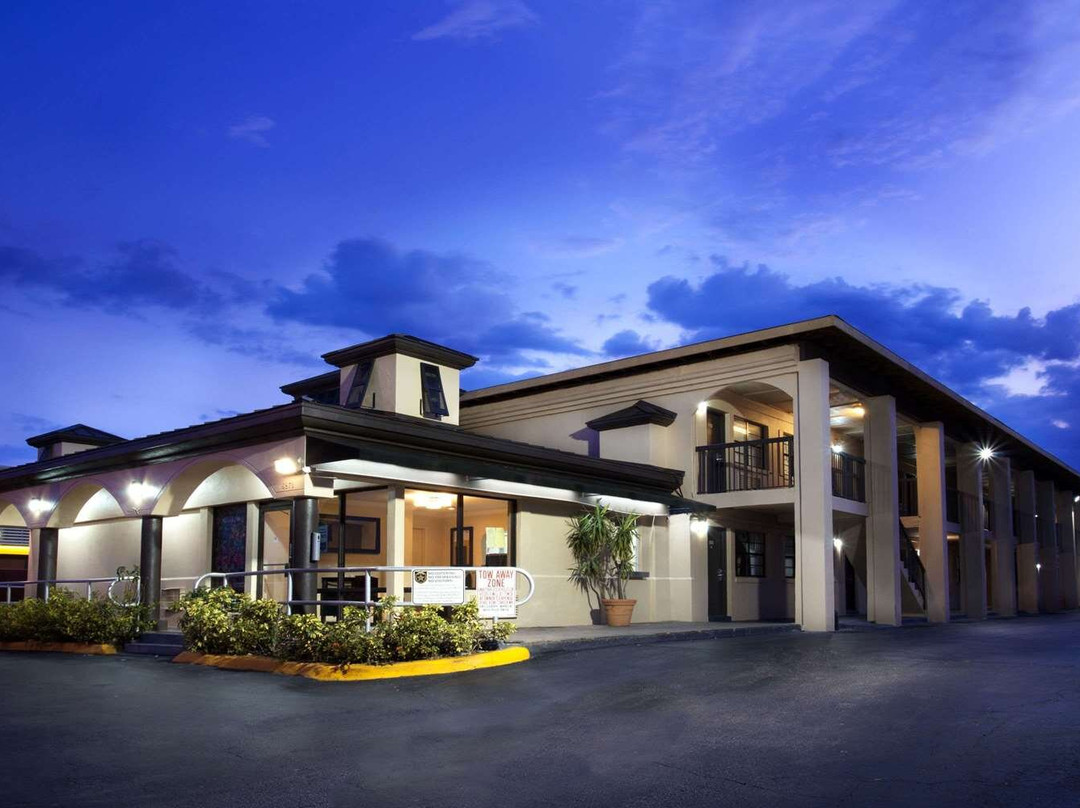 Edgewood酒店住宿-Knights Inn Orlando