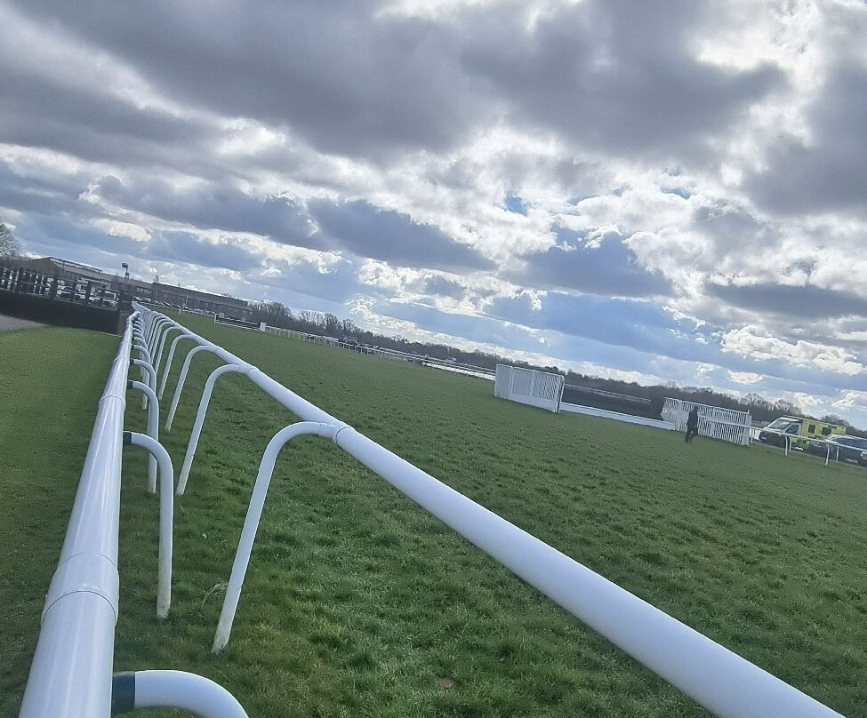 Huntingdon Racecourse景点图片
