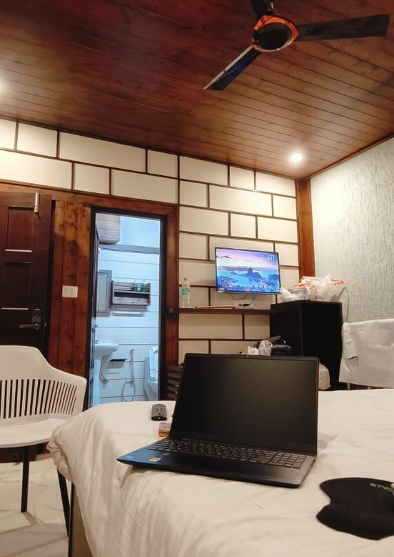 Lake Pleasant Cottage & Restaurant主图