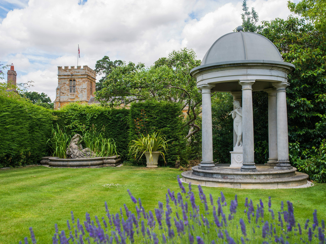 Haddonstone Show Gardens景点图片