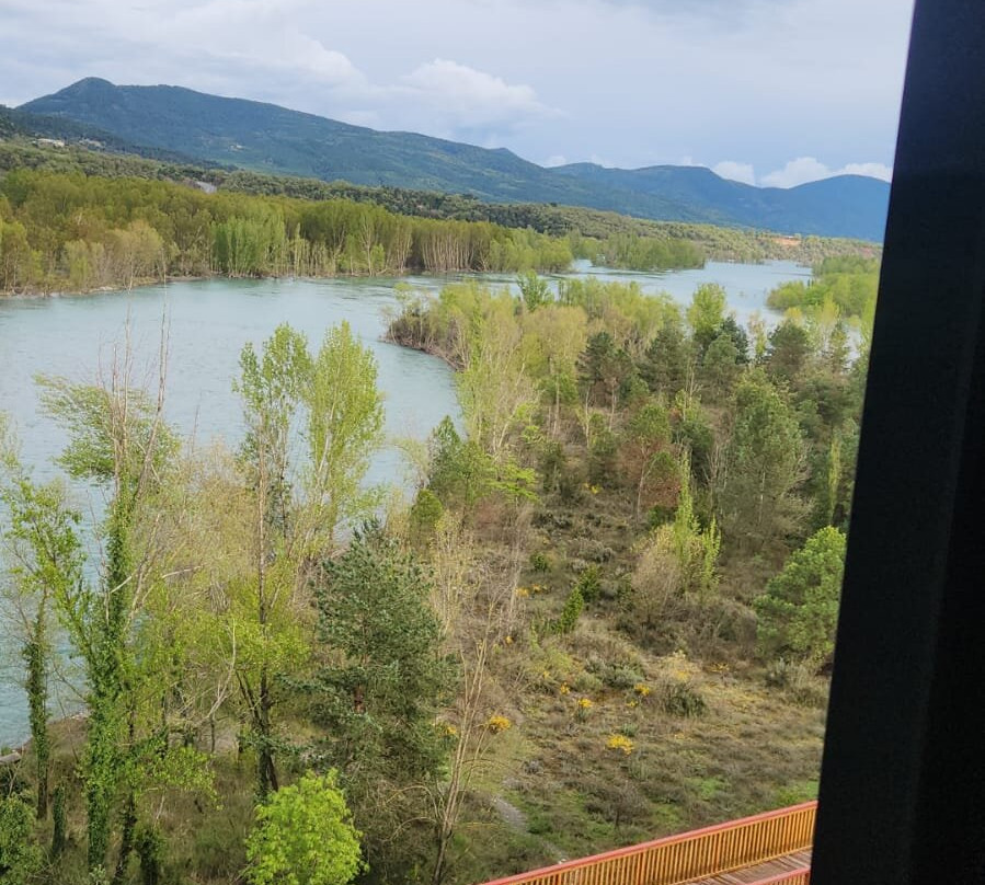 Apartamentos DOS RIOS Ainsa主图