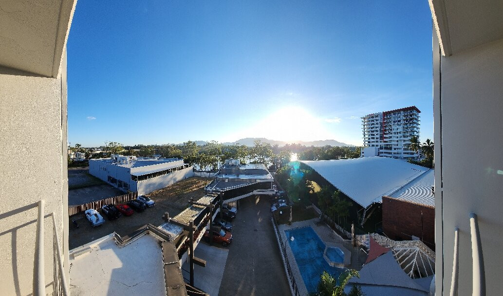 罗克汉普顿美居酒店主图