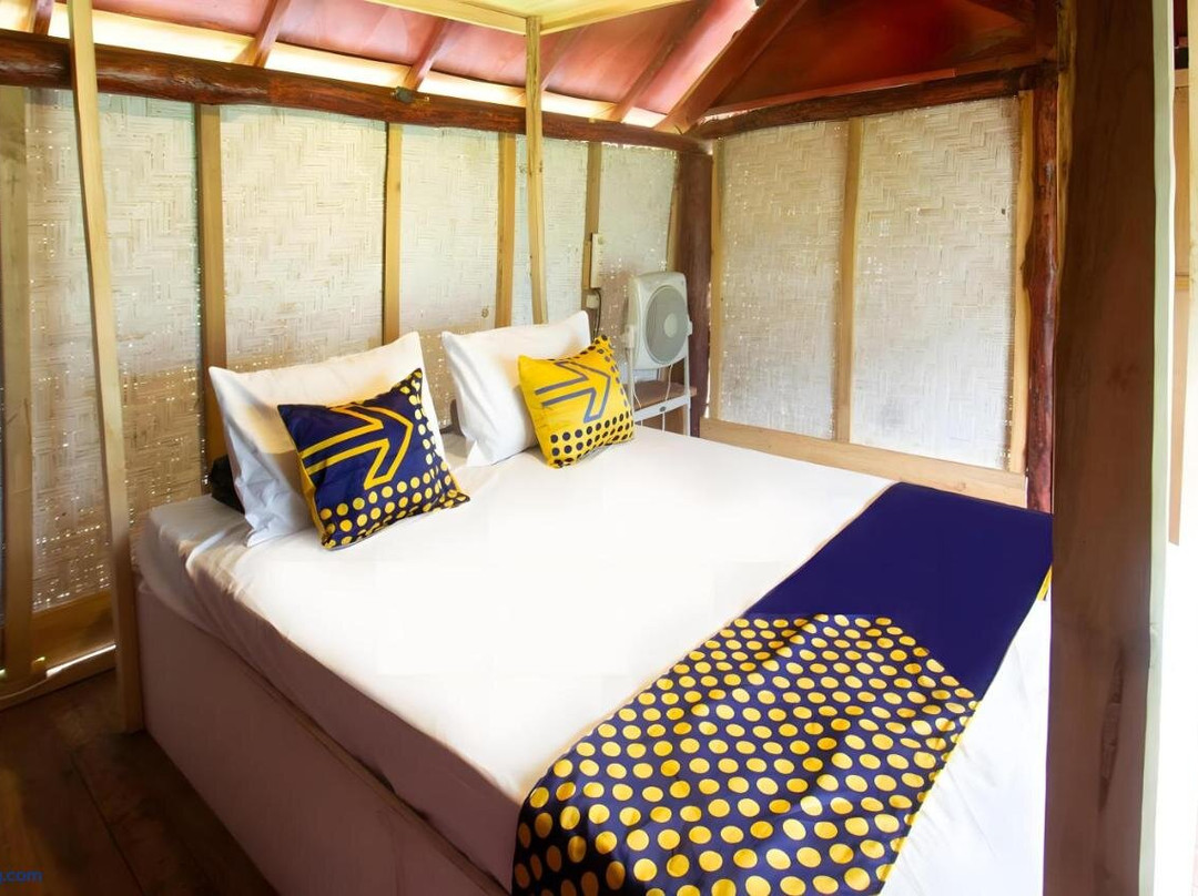 Spot On 93451 Bale Kertiasih Near Smpn Satap 4 Gangga