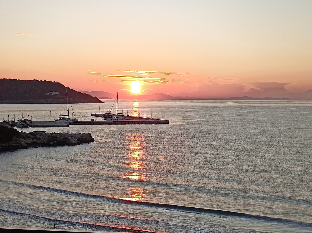 Oasis Hotel by Svetlana and Michalis主图