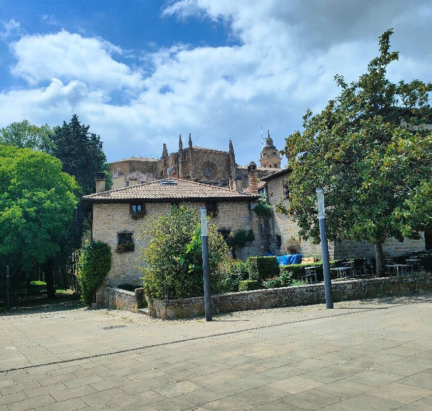 Mirador del Caballo Blanco-潘普洛纳必去景点