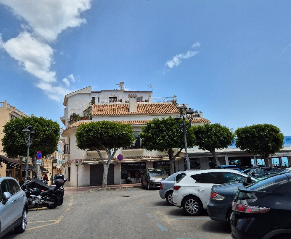 Plaza Del Remo-托雷莫里诺斯必去景点