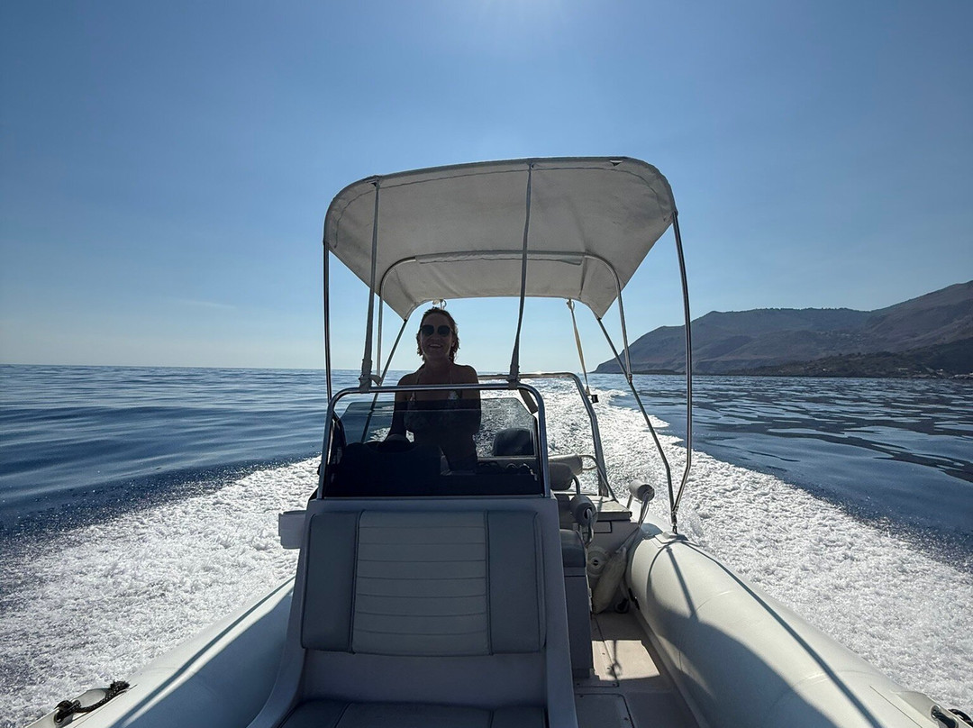 NOTOS MARE MARINE ADVENTURES景点图片