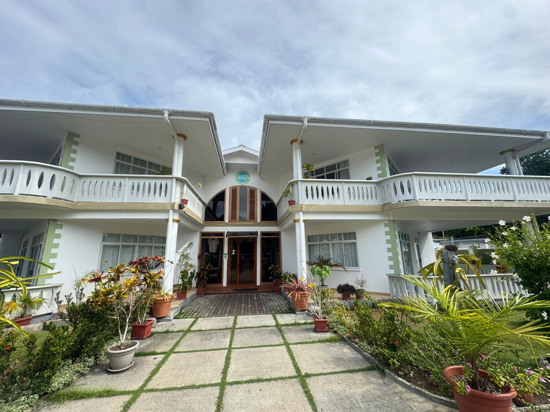 340 Degrees Mountain View Apartments主图