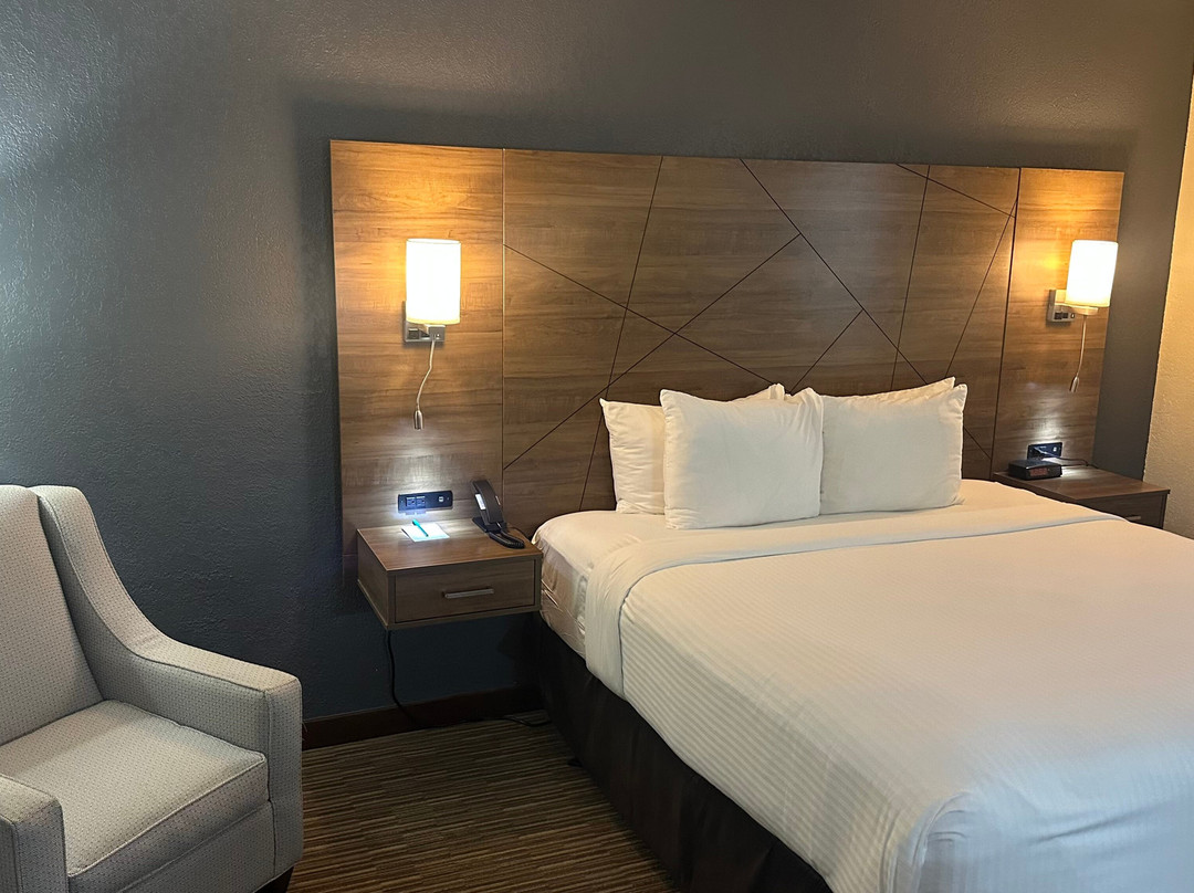 Quality Inn & SuitesQuality Inn & Suites Northampton- Amherst主图