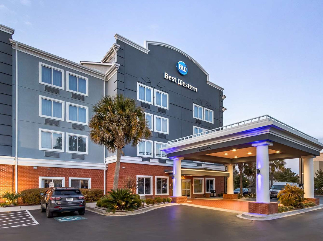 Comfort Inn & Suites North Charleston - Northwoods
