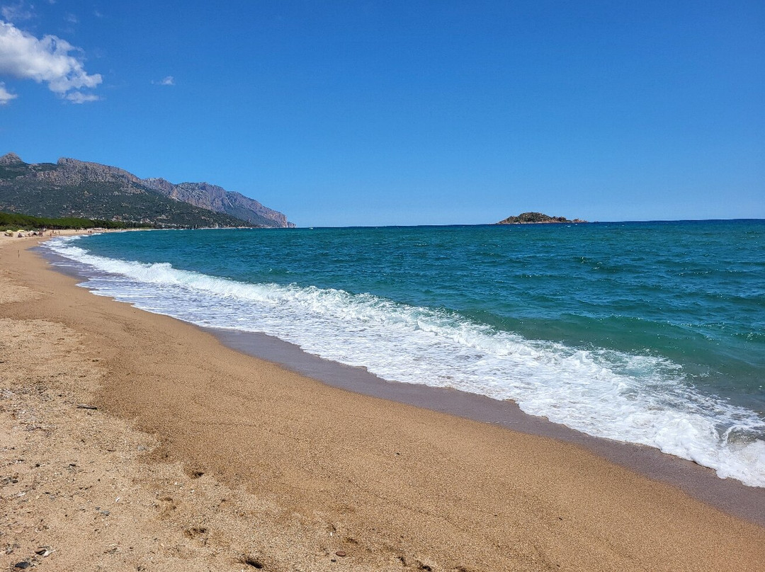 Spiaggia S'Isula Manna-Lotzorai必去景点